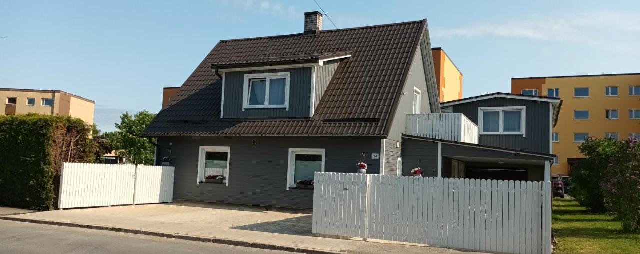 Liisu Kuelalistemaja Lägenhet Hapsal Exteriör bild