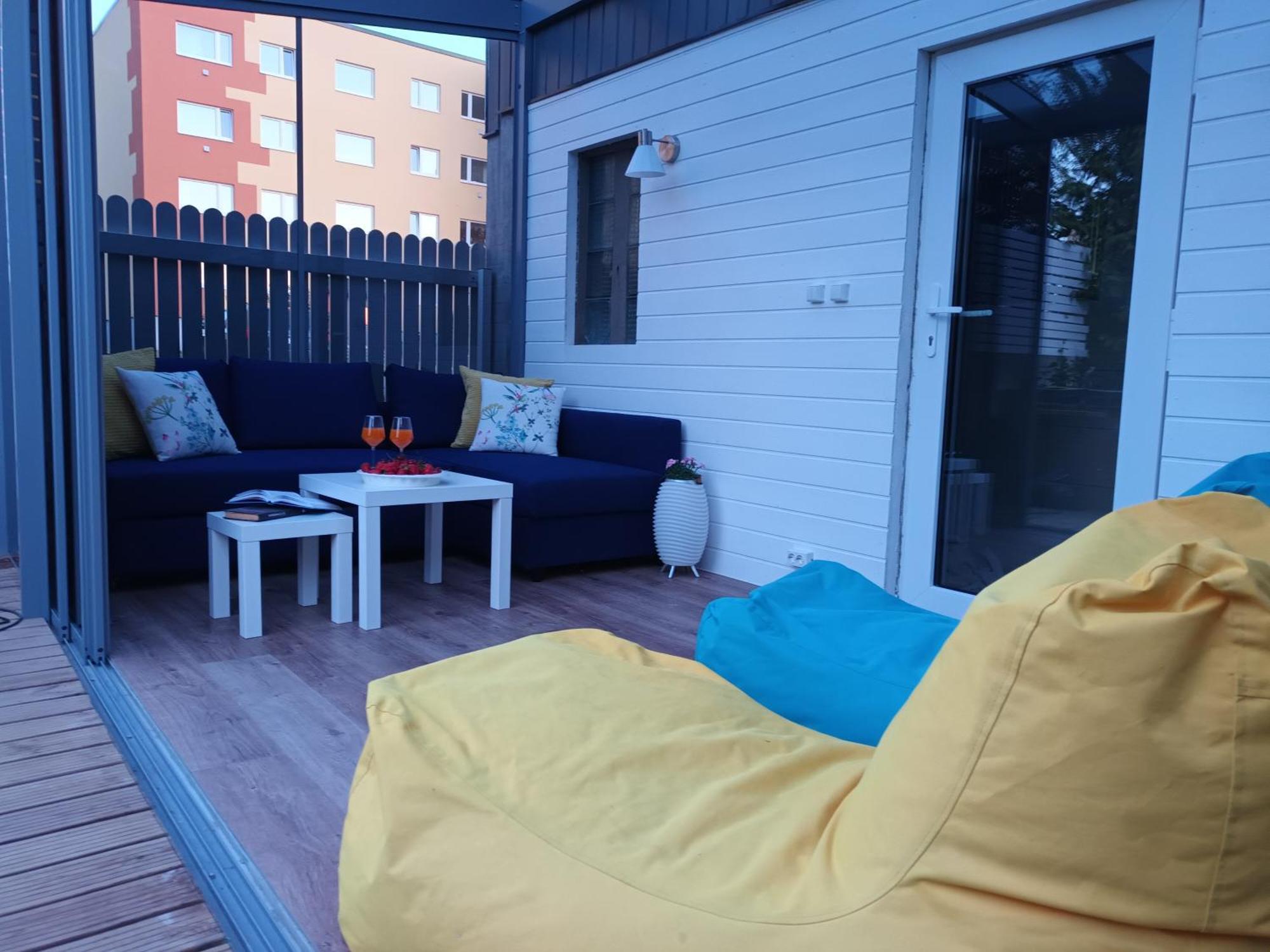 Liisu Kuelalistemaja Lägenhet Hapsal Exteriör bild